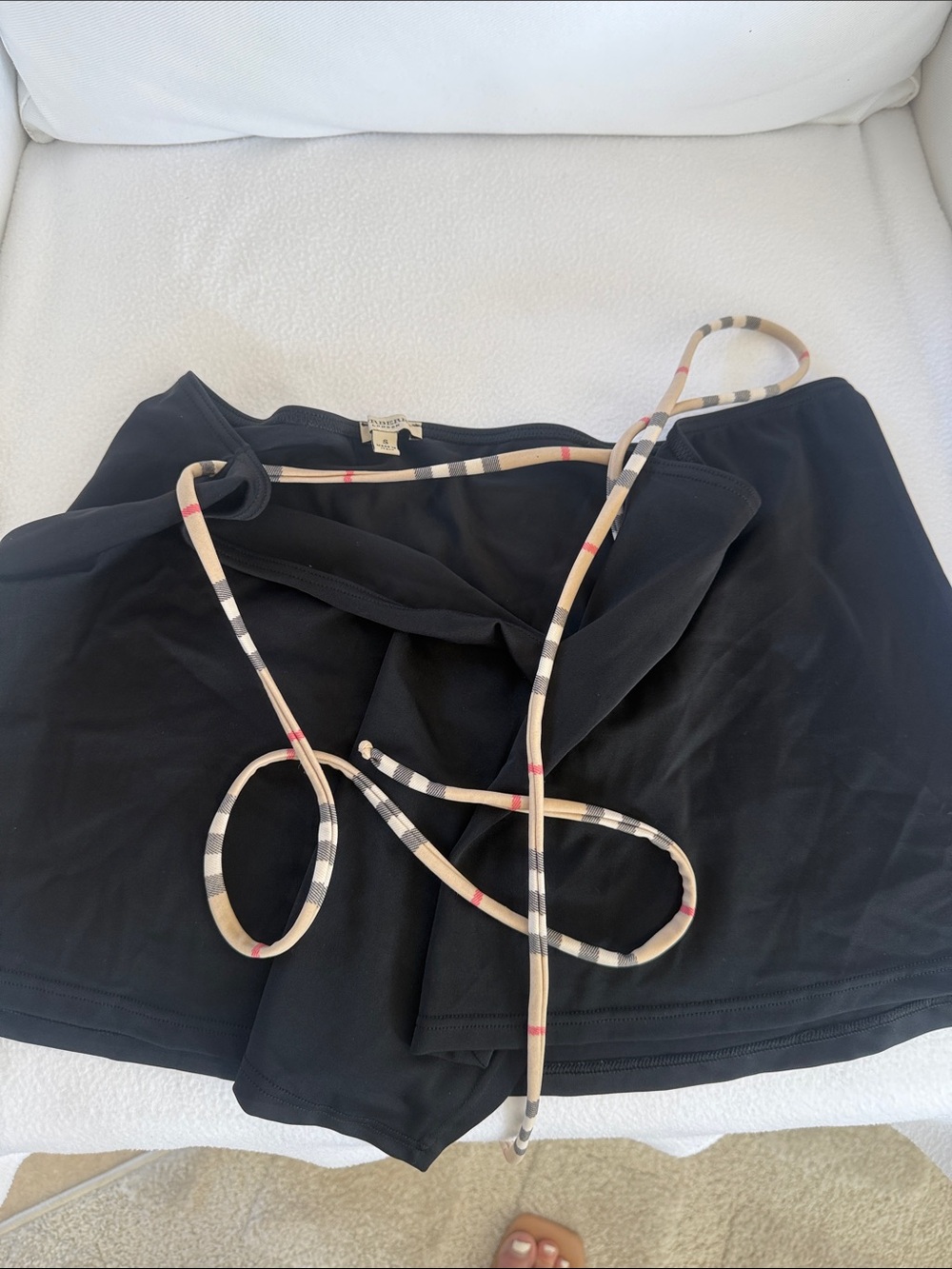 Burberry Black swimsuit cover up wrap skirt with Signature Check Side Tie (Small - Picture 10 of 10